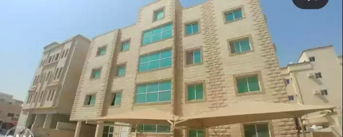 Résidentiel Propriété prête 2 chambres F / F Appartement  a louer au Al-Sadd , Doha #7125 - 1  image 